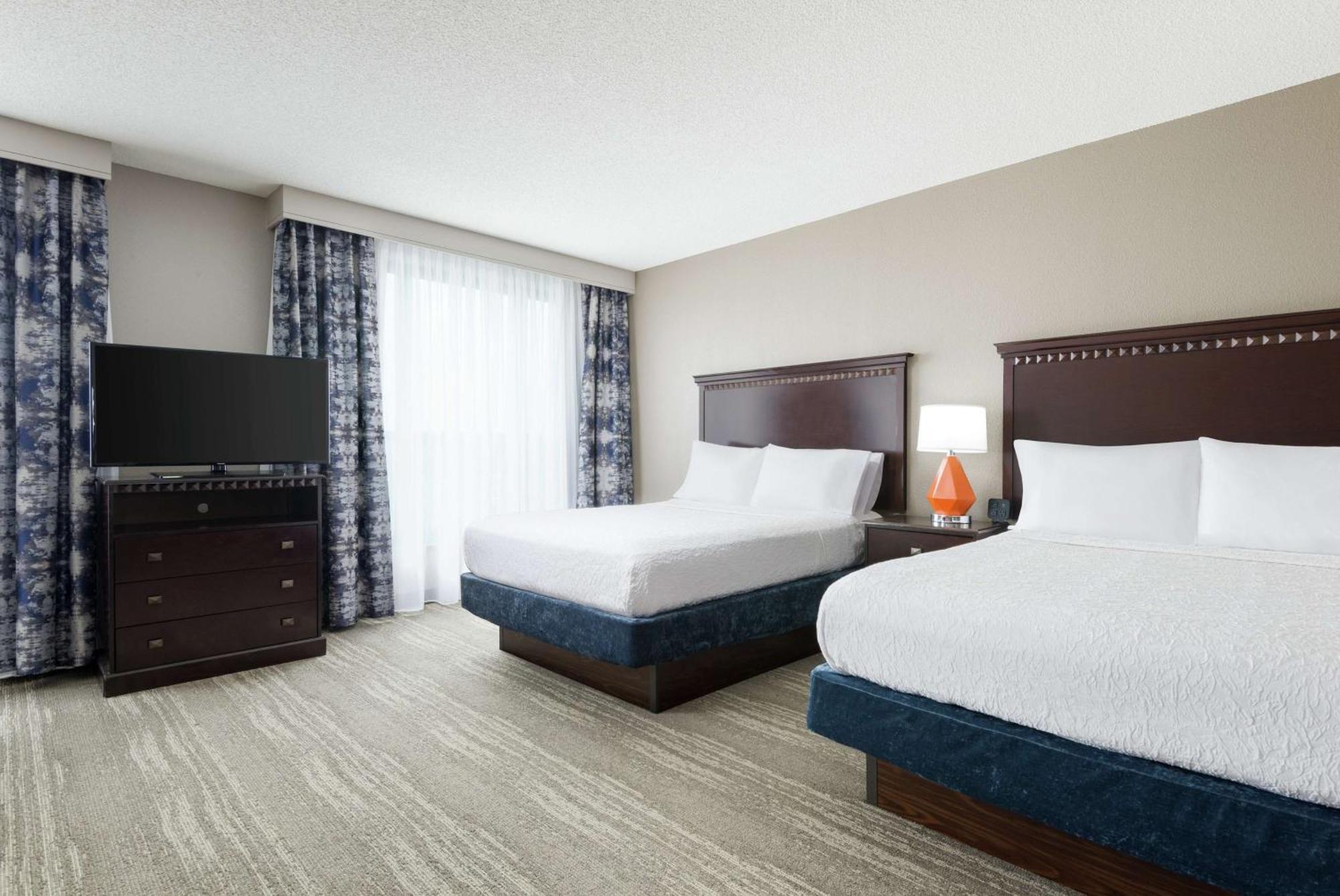 Hampton Inn & Suites National Harbor/Alexandria Area Exterior photo