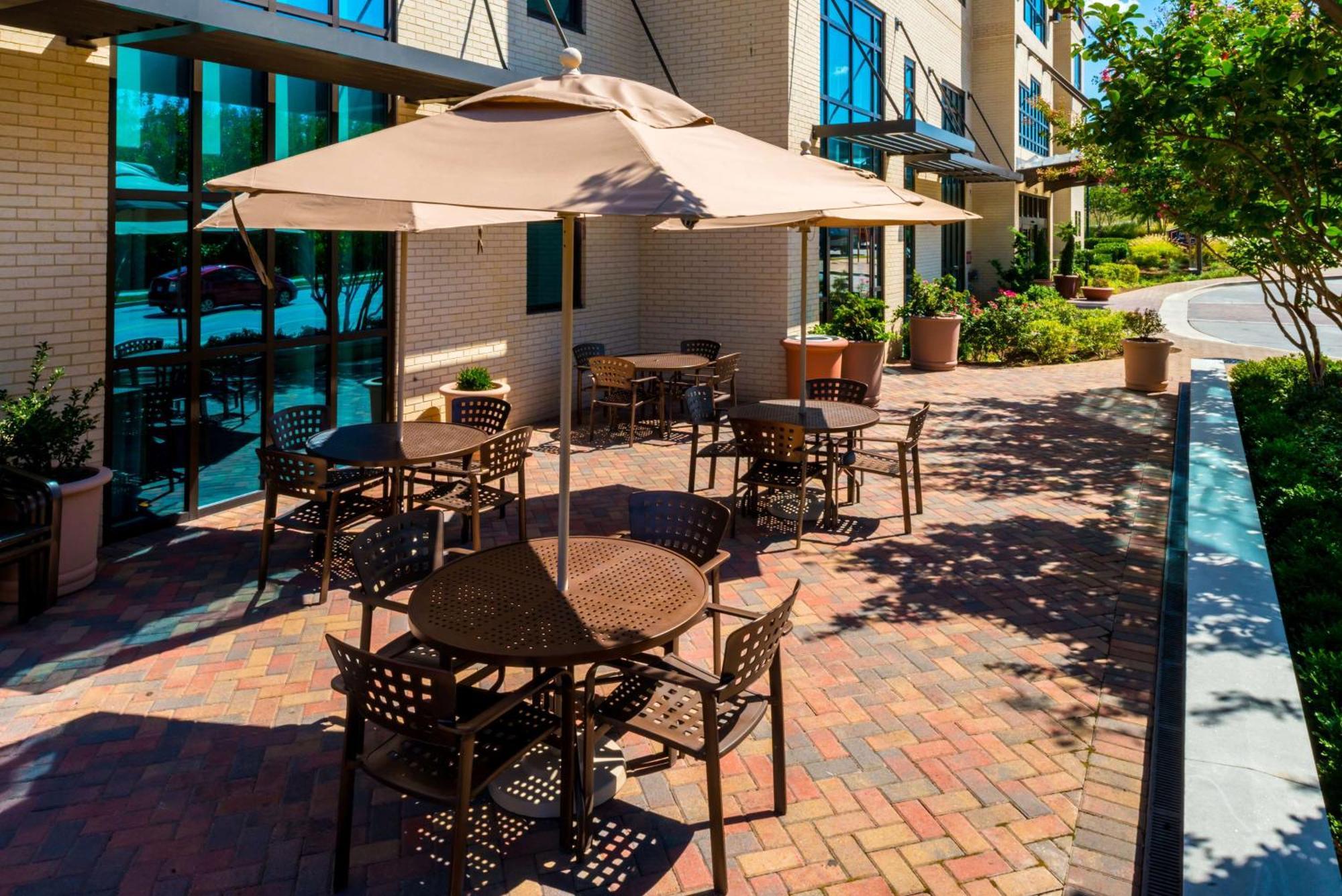Hampton Inn & Suites National Harbor/Alexandria Area Exterior photo