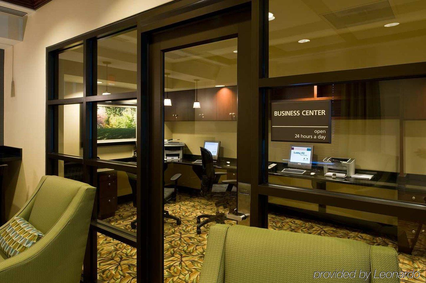 Hampton Inn & Suites National Harbor/Alexandria Area Facilities photo